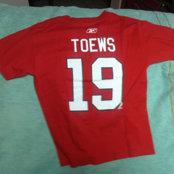 NHL Chicago Blackhawks youth tshirt - Picture 2 of 2